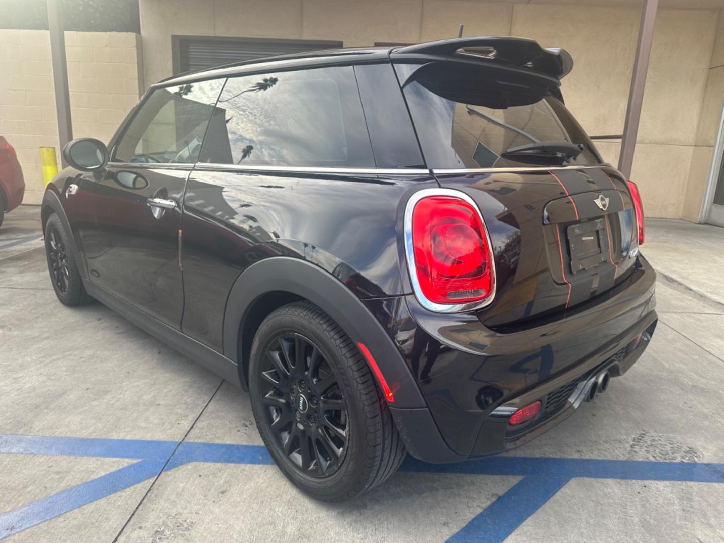 2016 Black /Black Mini Cooper (WMWXP7C56G2) with an 2.0 Turbo engine, Automatic transmission, located at 30 S. Berkeley Avenue, Pasadena, CA, 91107, (626) 248-7567, 34.145447, -118.109398 - Navigation! Moon-roof! Leather! Low Miles! - Photo#3